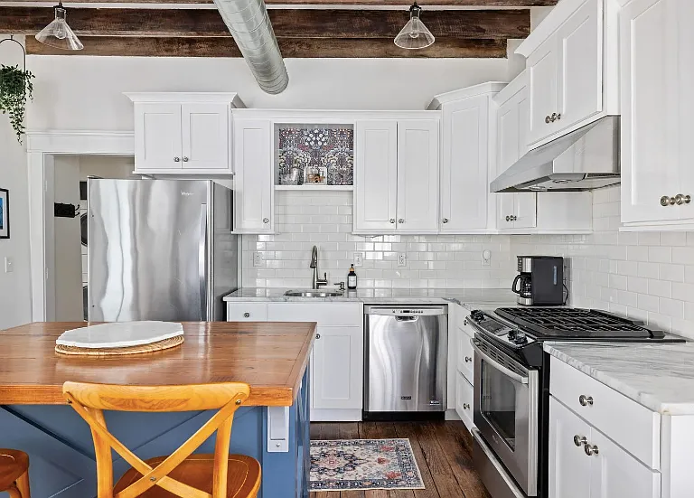 29 Sires St #A — Photo 3