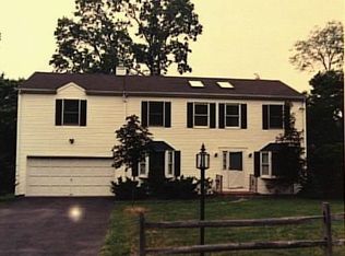 30 Geriak Rd, Stamford, CT 06905