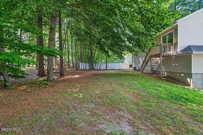 5th image of 33 Larkspur Drive
