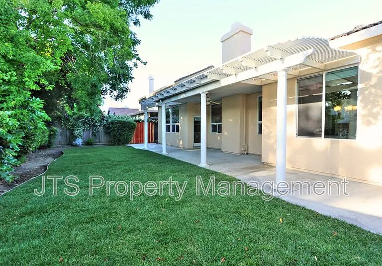 2040 San Esteban Cir — Photo 79