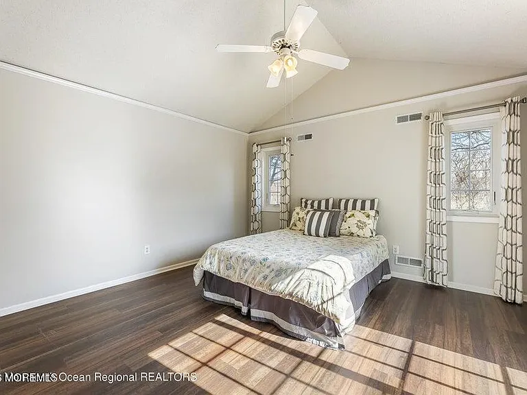 48 Rutland Ln — Photo 13
