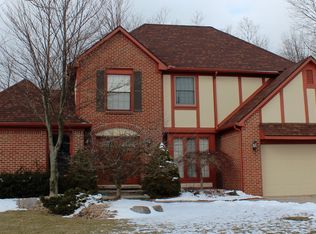 22739 Foxmoor Dr, Novi, MI 48374