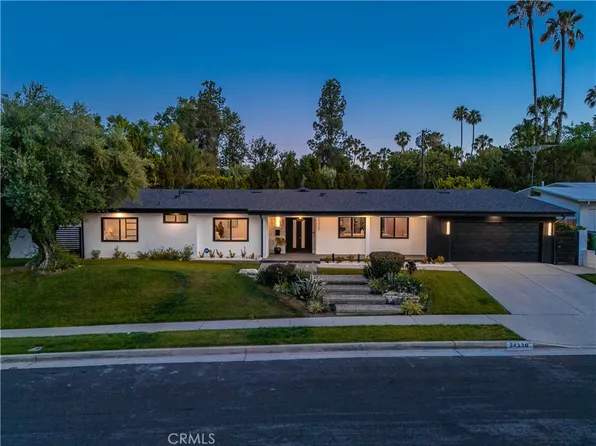 24320 Bessemer St, Woodland Hills, CA 91367
