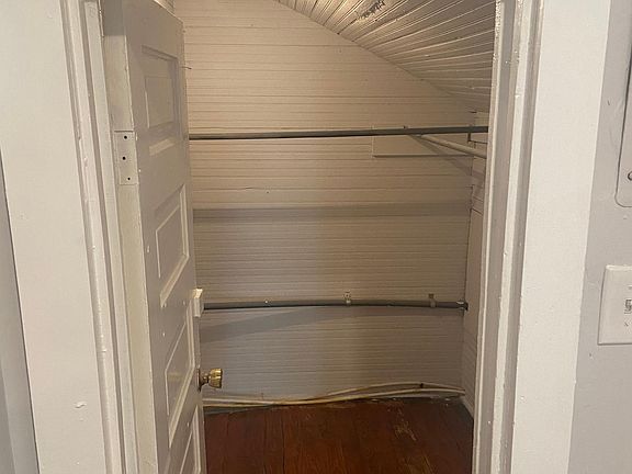 3rd image of 710 Athens Ave #3