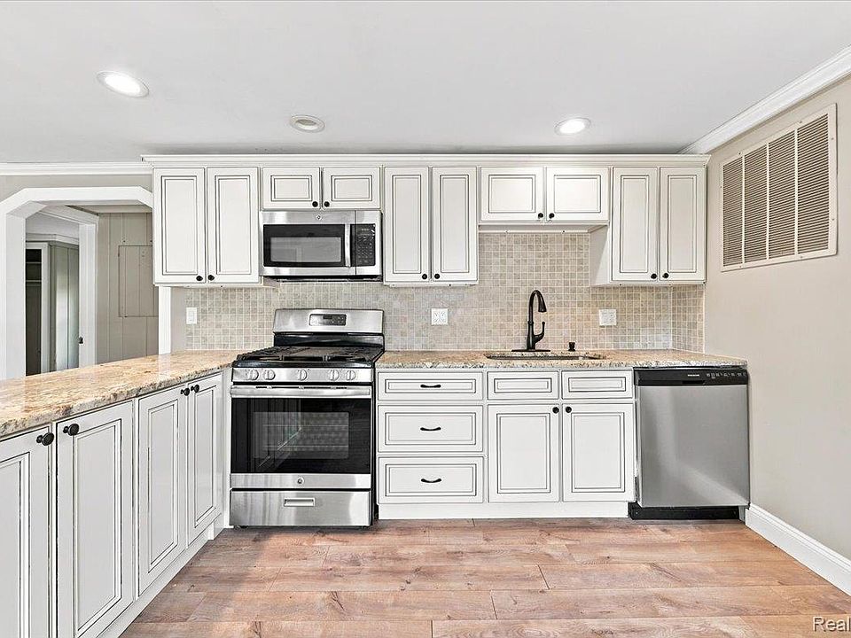 2428 Circle Dr, photo 11