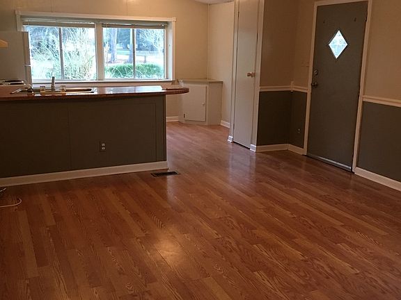4th image of 25920 John L Ln