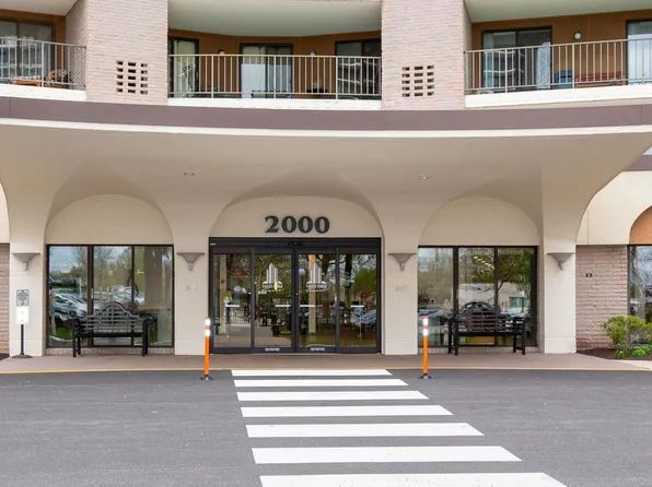 21327 Valley Forge Cir #1327, King Of Prussia, PA 19406