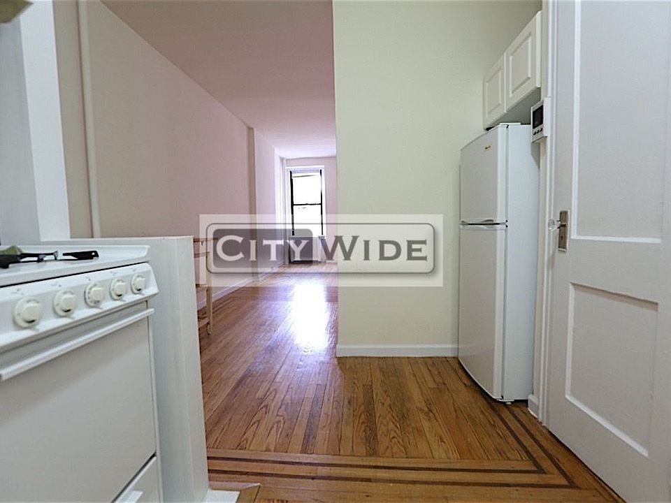 2nd image of 414 E 58th St APT C4