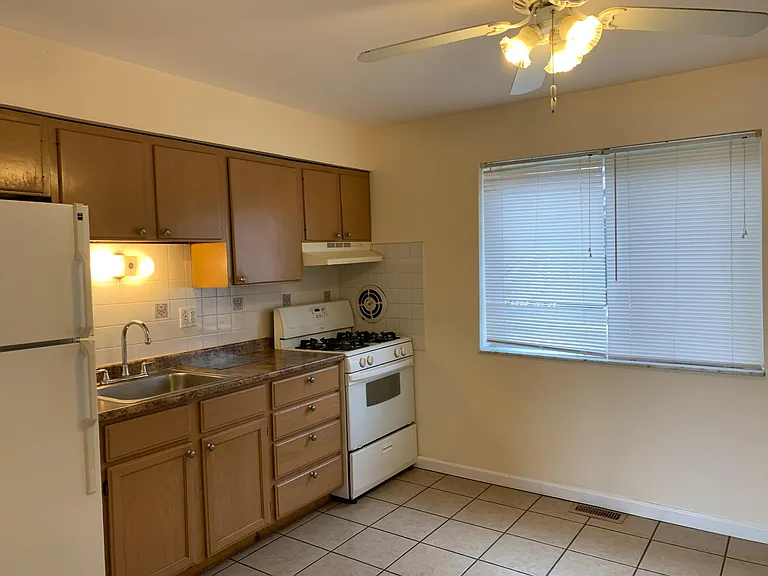 2719 Mars Ln #1-A — Photo 15