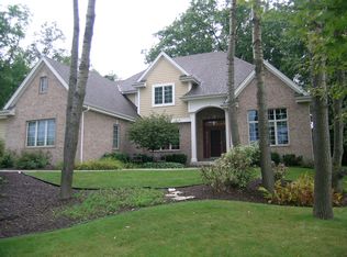 W292N4119 Prairie Wind Cir S, Pewaukee, WI 53072