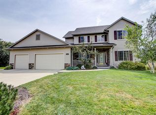 3071 W Puetz Rd, Franklin, WI 53132