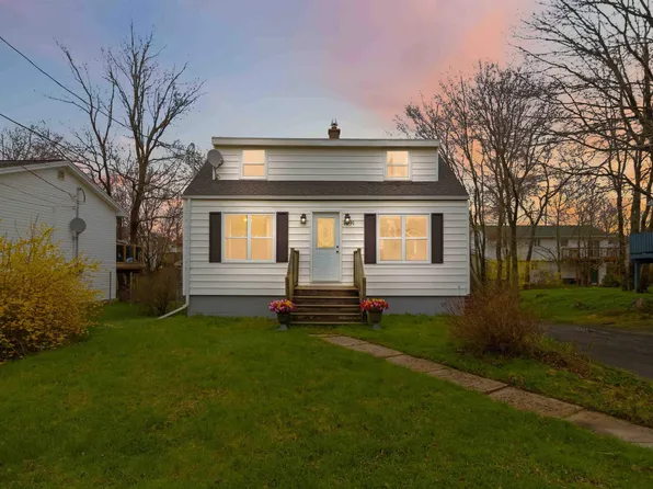 1691 Saint Margarets Bay Rd, Halifax, NS B3T 1B4