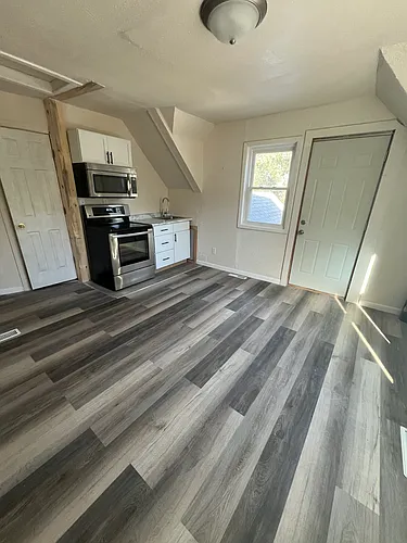 659 Thomas Ave #1 Photo 1