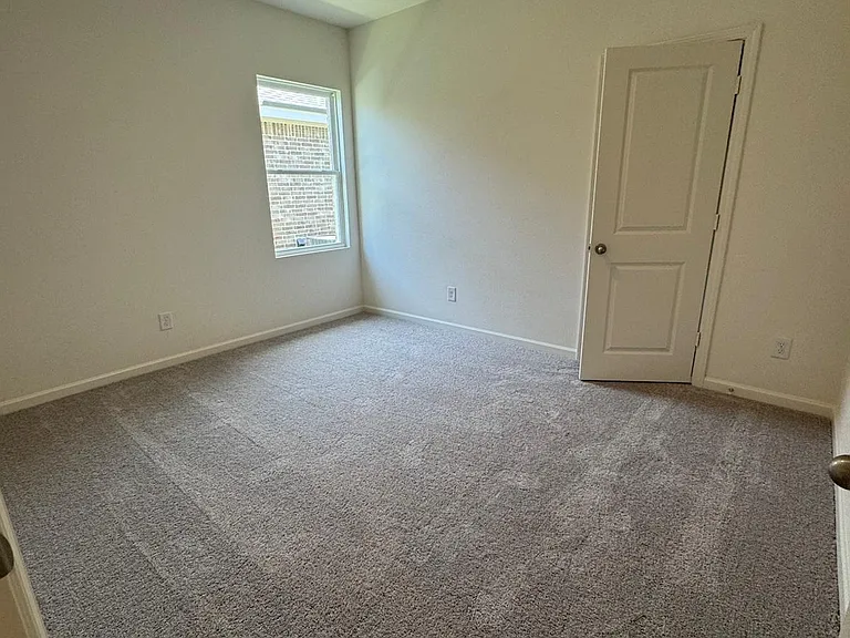 4909 McCoy Dr — Photo 11