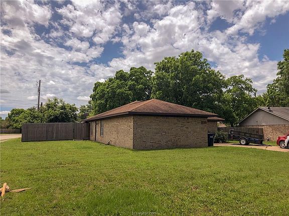 2nd image of 3108 Bluestem Dr
