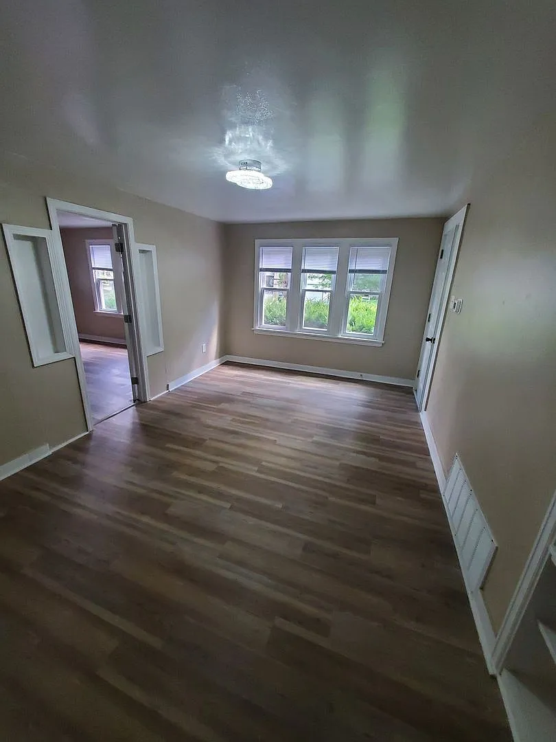 4207-4207a N 39th St. (Duplex) (Ace Property) — Photo 2