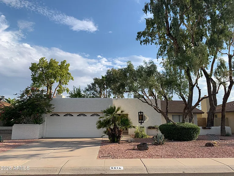6614 E Sandra Ter — Photo 1