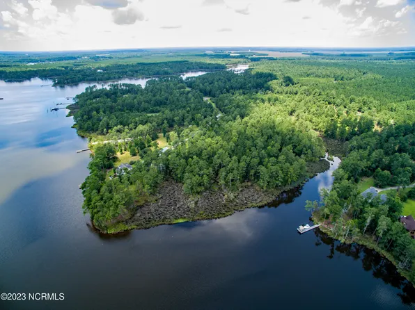 37 Windy Point, Belhaven, NC 27810
