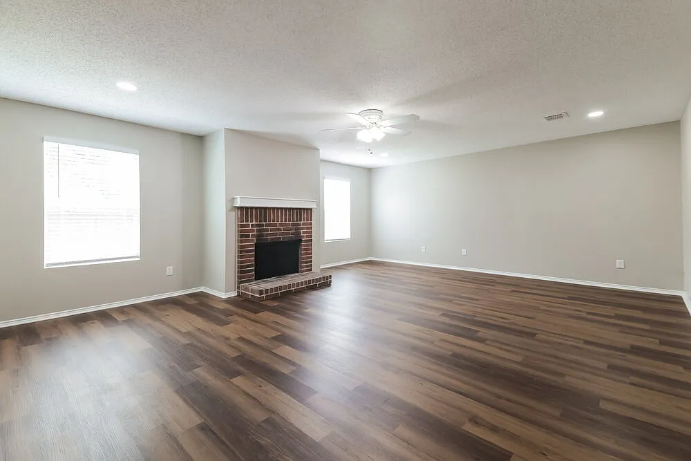4 bed, 3.0 bath, 2624 sqft, $2,195 — Photo 4