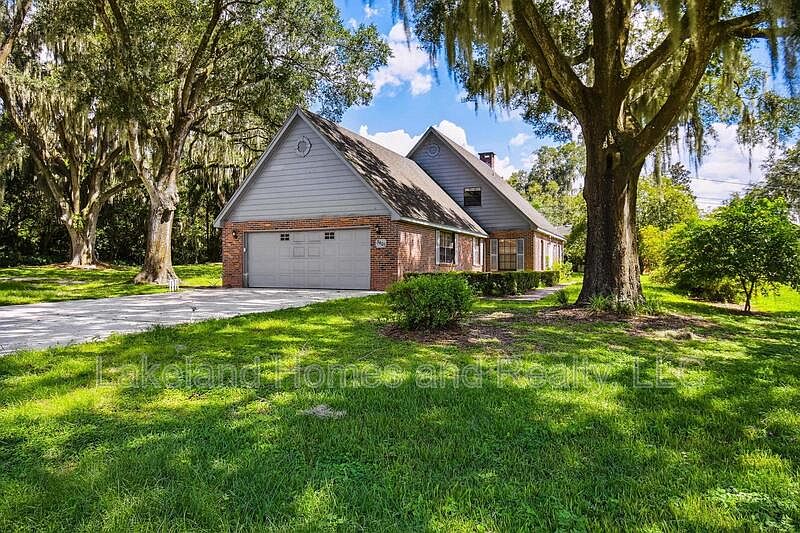 1st image of 3405 Royal Ct N