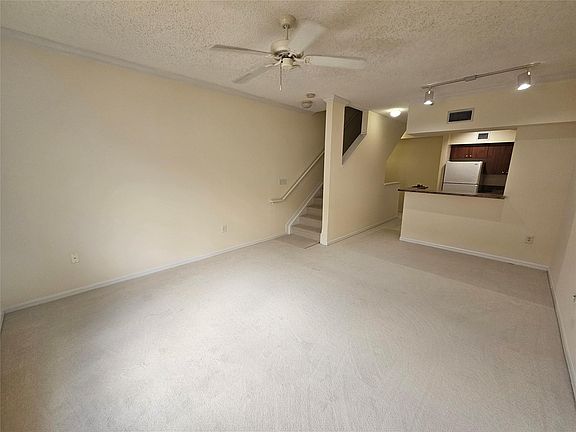 5th image of 2961 NE 185th Street #1609