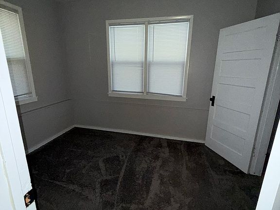 3rd image of 1562 Edmund Ave APT 1
