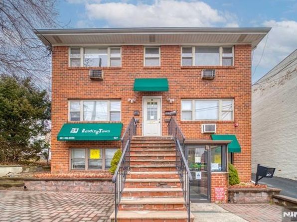 527 Main St APT 4