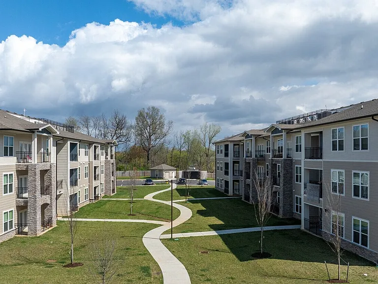 10001 Oak Bridge Cir #10001 — Photo 3
