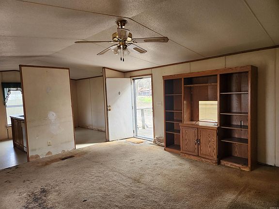 3rd image of 704 S May St