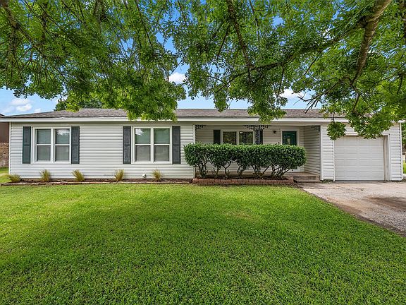 2nd image of 3718 Kendall Ln
