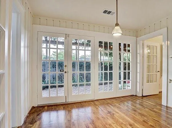 1652 Vassar St — Photo 10