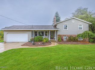 2169 Jackson St, Hudsonville, MI 49426