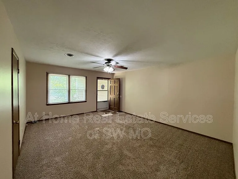1920 Bellerive Dr — Photo 4