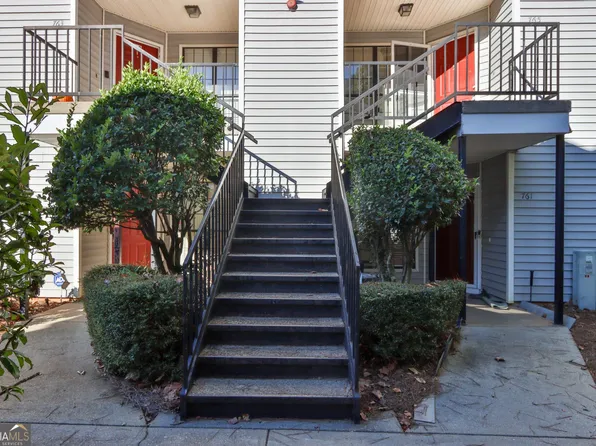 765 Windchase Ln, Stone Mountain, GA 30083