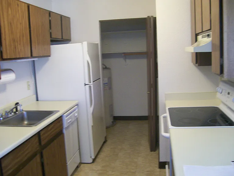4507 Boardwalk Dr #C24 — Photo 22