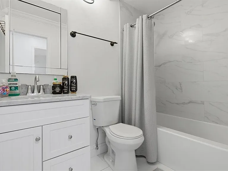 6611 N Hale Ave — Photo 29
