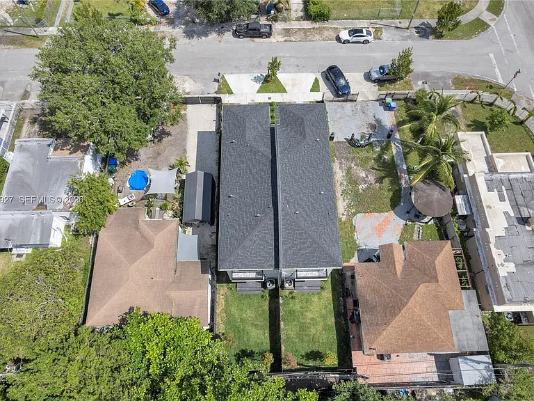 1818 NW 49th St — Photo 44