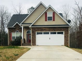 615 Applewood Ct, Clarkesville, GA 30523