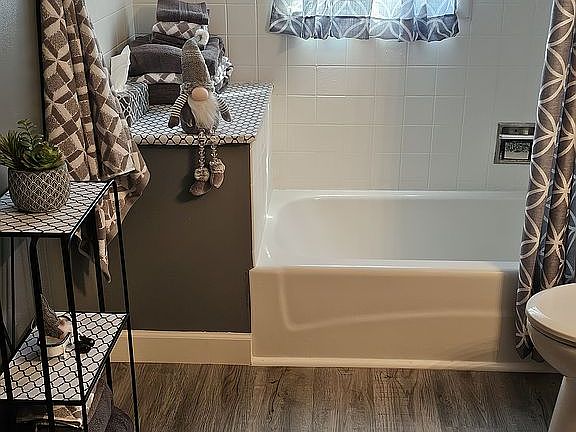 5th image of 236 Donelda Ln