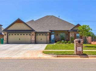 4601 Hambletonian Ln, Mustang, OK 73064