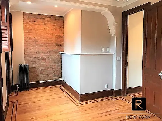 Rented by R New York | media 36