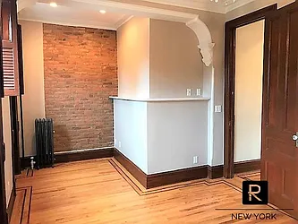 Rented by R New York