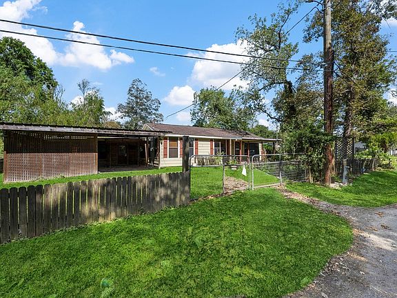 2nd image of 610 Edgar St