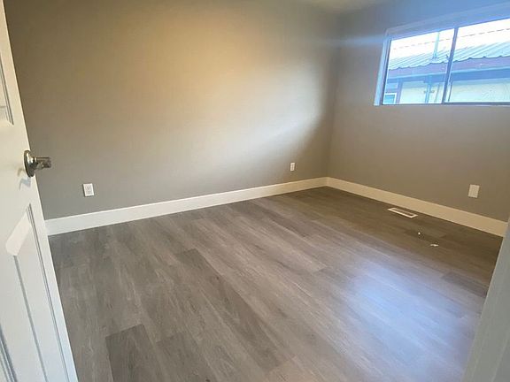 5th image of 820 E North Ave #820