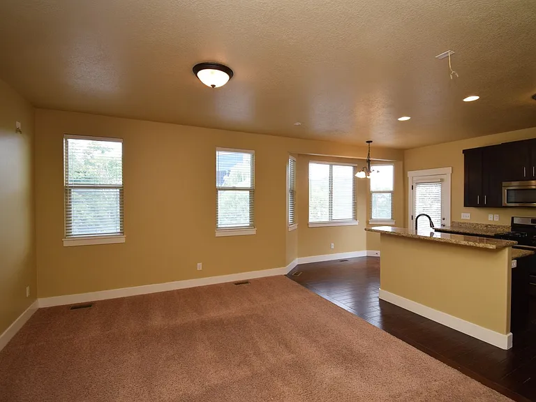 4056 S Olivia Ct — Photo 2