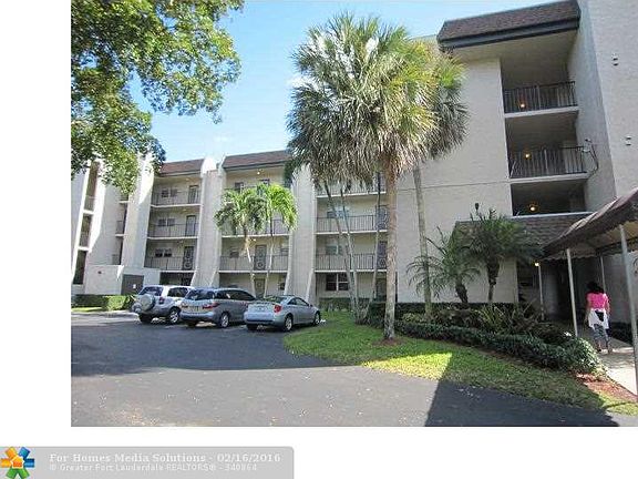 2nd image of 9340 Lagoon Pl APT 408