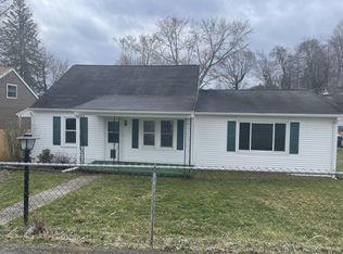 105 Miller Ave, Oak Hill, WV 25901