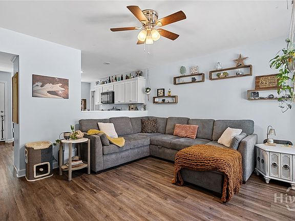 5th image of 203 Stag Road