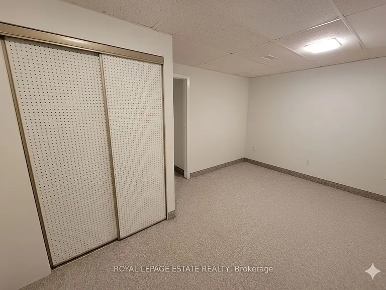 256 Sylvan Ave #LOWER — Photo 15