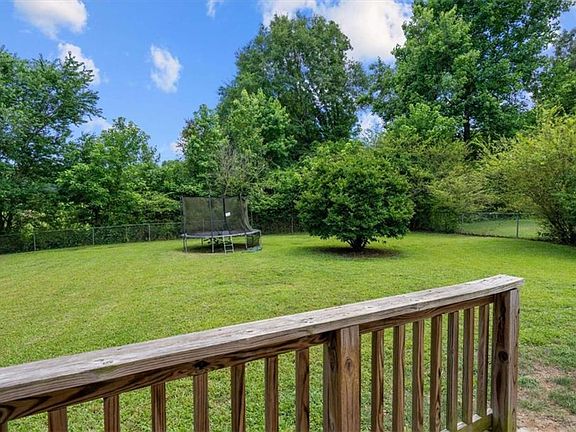 3rd image of 432 Sally Ann Cir